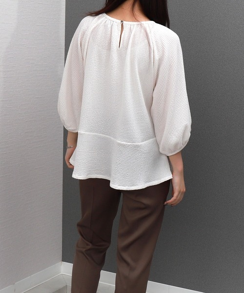 libelle more（リベル モア）の「〈洗える〉ふくれジャガードペプラムトップス（Tシャツ/カットソー・レディース・アイボリー/ライトグリーン/ブラック・M）」の9枚目の写真