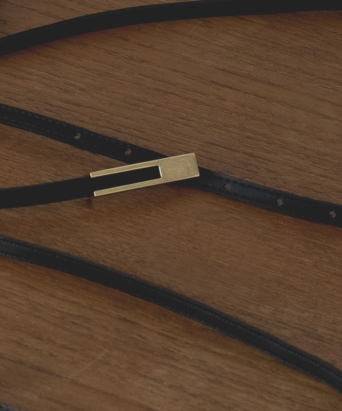 hellam（へラム）の「スクエアバックルベルト（ベルト・レディース・ブラウン/ブラック×ゴールド/ブラック×シルバー・FREE）」の2枚目の写真