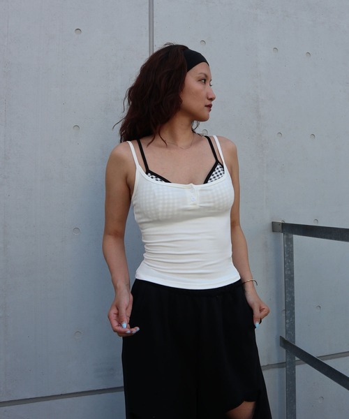 FIG&VIPER（フィグアンドバイパー）の「カップ付チェックレイヤードキャミ（キャミソール・レディース・グレー/レッド/ホワイト・FREE）」の12枚目の写真