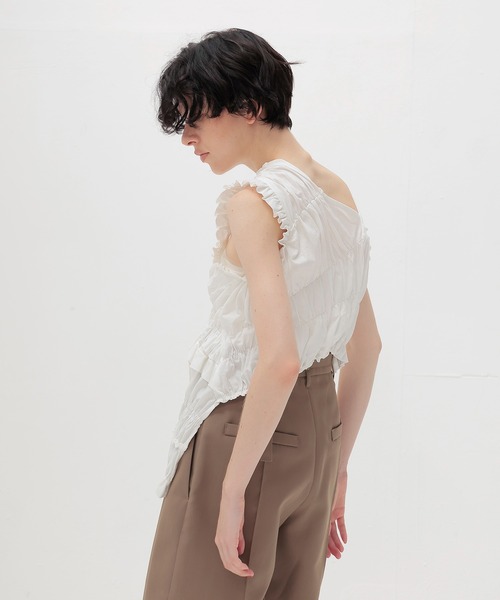 DRESSLAVE（ドレスレイブ）の「cotton shirring asymmetry pullover(コットンシャーリングアシンメトリープルオーバー)（Tシャツ/カットソー・レディース・ブラック/ホワイト・38）」の3枚目の写真