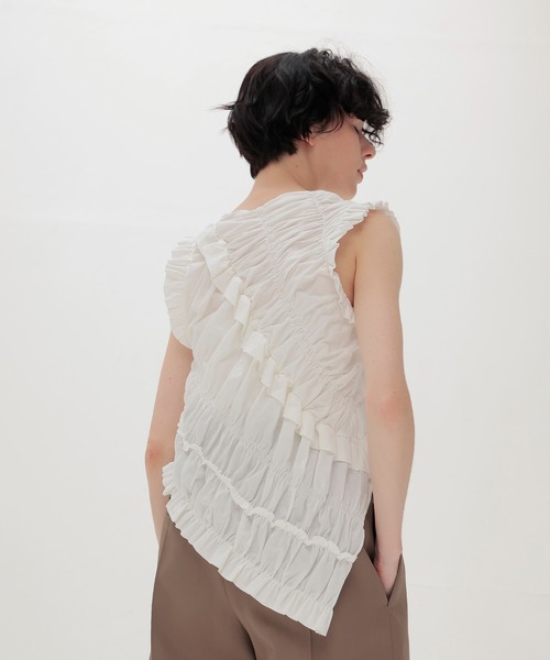 DRESSLAVE（ドレスレイブ）の「cotton shirring asymmetry pullover(コットンシャーリングアシンメトリープルオーバー)（Tシャツ/カットソー・レディース・ブラック/ホワイト・38）」の14枚目の写真