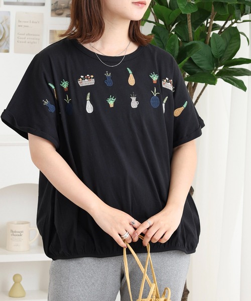 Emago(イマゴ)の「EMAGO 裾ギャザー植木刺繍ドルマンT(Tシャツ/カットソー・レディース・イエロー/ホワイト/ブラック・FREE)」の13枚目の写真