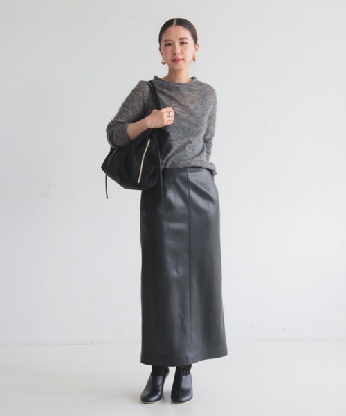ビームスの百名品】フェイクレザー セミタイトスカート（スカート