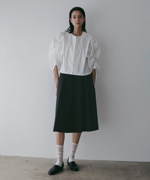 MANOF(マノフ)の「FLARED HALF PANTS(その他パンツ・レディース・ベージュ/ブラック・S/M)」の14枚目の写真