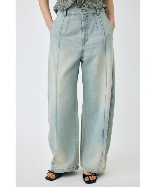 MOUSSY(マウジー)の「PIN TUCK COCOON STRAIGHT(デニムパンツ・レディース・ワンウォッシュ/ライトブルー・0/1/2)」の3枚目の写真