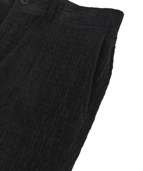 MEN'S BIGI(メンズビギ)の「シャーリングコーデュロイパンツ<ストレッチ>(その他パンツ・メンズ・ブラウン/ブラック・04/03/02/01)」の13枚目の写真