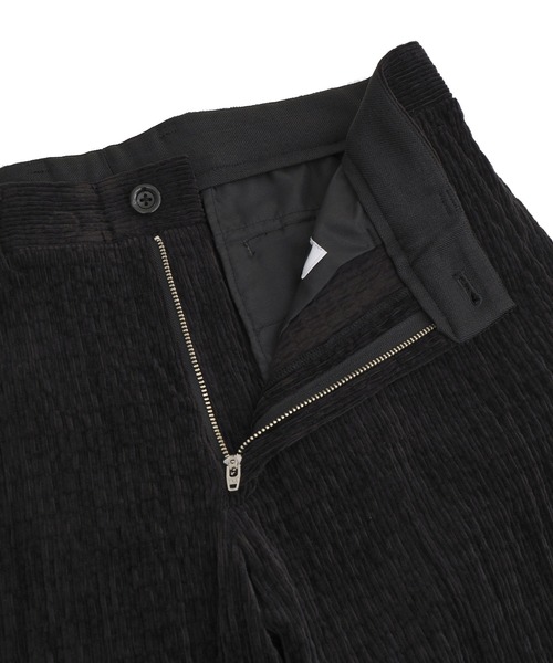 MEN'S BIGI(メンズビギ)の「シャーリングコーデュロイパンツ<ストレッチ>(その他パンツ・メンズ・ブラウン/ブラック・04/03/02/01)」の12枚目の写真