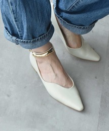 EVOL（イーボル）の「【クッション入り・ふかふか】ウェーブカットフラットパンプス（パンプス）」