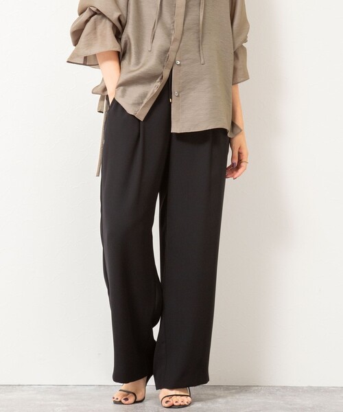NOLLEY’S Sophi（ノーリーズソフィ）の「《セットアップ対応》ウォッシャブルダブルクロスサテンイージーワイドパンツ（その他パンツ・レディース・ブラウン/ブラック/キナリ/ネイビー・34/36/38/39）」の4枚目の写真