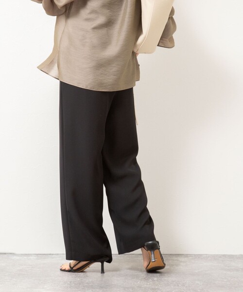 NOLLEY’S Sophi（ノーリーズソフィ）の「《セットアップ対応》ウォッシャブルダブルクロスサテンイージーワイドパンツ（その他パンツ・レディース・ブラウン/ブラック/キナリ/ネイビー・34/36/38/39）」の10枚目の写真