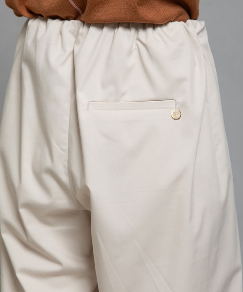 MARECHAL TERRE(マルシャルテル)の「【UV機能付き】タックギャザーパンツ(その他パンツ・レディース・ブラック/モカ/チャコールグレー/ネイビー/ライトベージュ・SMALL/LARGE/MEDIUM)」の17枚目の写真