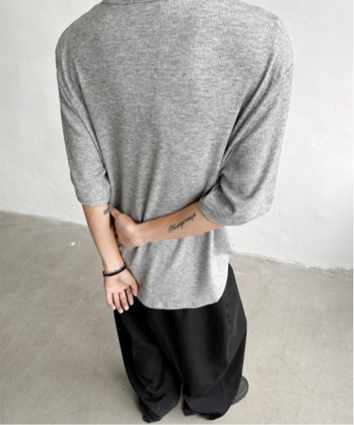 NOWLE(ノウル)の「【NOWLE】メタルホック キーネック リブ Tシャツ(Tシャツ/カットソー・メンズ・グレー/ブラック・MEDIUM/LARGE/X-LARGE)」の14枚目の写真