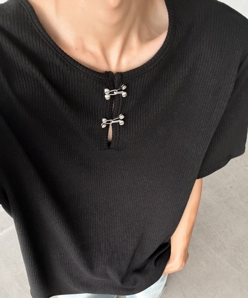 NOWLE(ノウル)の「【NOWLE】メタルホック キーネック リブ Tシャツ(Tシャツ/カットソー・メンズ・グレー/ブラック・MEDIUM/LARGE/X-LARGE)」の15枚目の写真