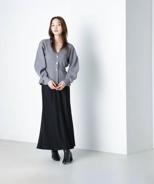 NATURAL BEAUTY BASIC（ナチュラルビューティーベーシック）の「◇ペプラムフォルムカーディガン（カーディガン/ボレロ・レディース・イエロー/ワイン/グレー・FREE）」の9枚目の写真