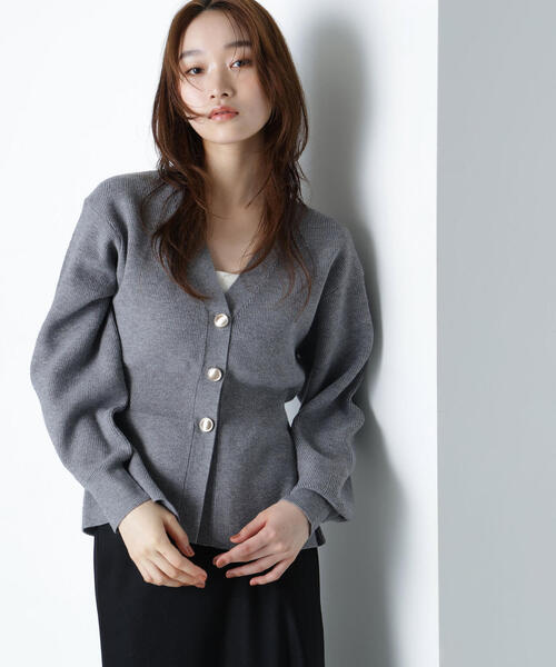 NATURAL BEAUTY BASIC（ナチュラルビューティーベーシック）の「◇ペプラムフォルムカーディガン（カーディガン/ボレロ・レディース・イエロー/ワイン/グレー・FREE）」の12枚目の写真