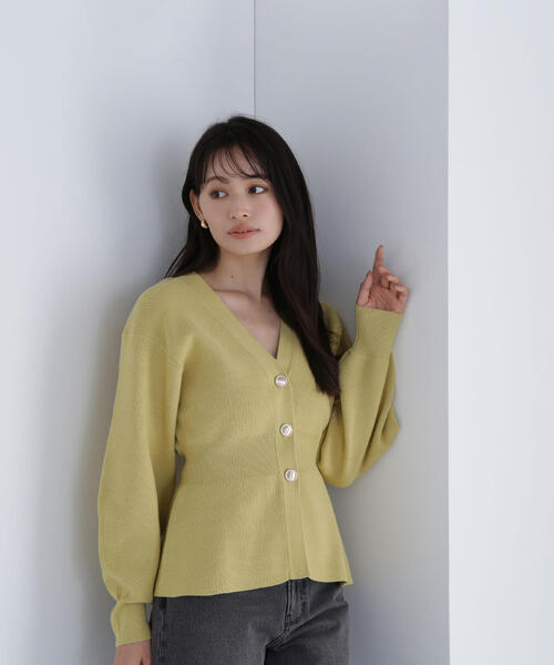 NATURAL BEAUTY BASIC（ナチュラルビューティーベーシック）の「◇ペプラムフォルムカーディガン（カーディガン/ボレロ・レディース・イエロー/ワイン/グレー・FREE）」の22枚目の写真