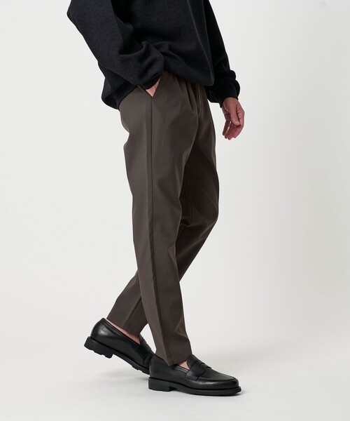BEAUTY&YOUTH UNITED ARROWS（ビューティーアンドユースユナイテッドアローズ）の「DULL LSTR ポリエステル 1P イージーパンツ（スラックス・メンズ・グレー系/ダークブラウン/ブラック・S/L/XL/M）」の2枚目の写真