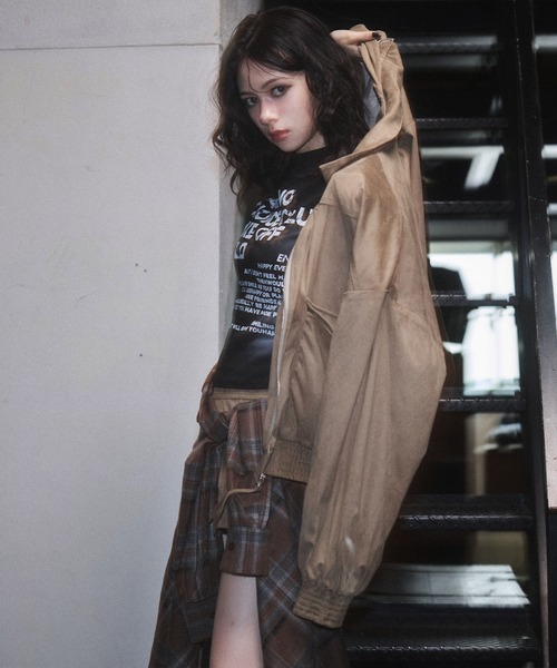 ENVYM(アンビー)の「ビックポケットスェードブルゾン(ブルゾン・レディース・グレー/ベージュ・FREE)」の6枚目の写真