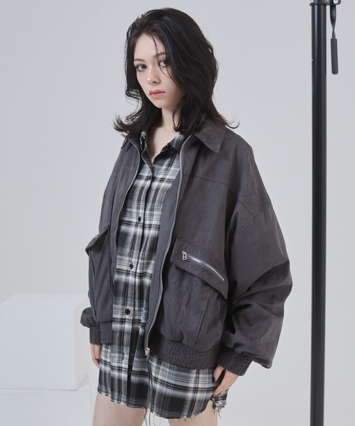 ENVYM(アンビー)の「ビックポケットスェードブルゾン(ブルゾン・レディース・グレー/ベージュ・FREE)」の22枚目の写真