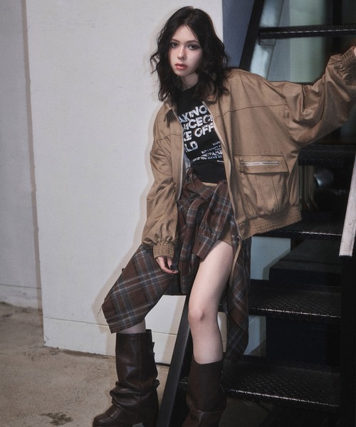 ENVYM(アンビー)の「ビックポケットスェードブルゾン(ブルゾン・レディース・グレー/ベージュ・FREE)」の4枚目の写真