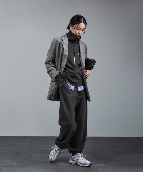 SALON adam et rope'（サロン アダム エ ロペ）の「【WEB限定】ビンテージライクハーフジップスウェット［セットアップ対応］（スウェット・レディース・チャコールグレー/グレー/オフホワイト・FREE）」の6枚目の写真