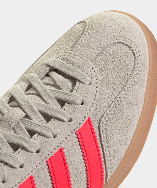 adidas（アディダス）の「アディダス ガゼル インドア / adidas Gazelle Indoor Shoes / アディダスオリジナルス adidas Originals（スニーカー・メンズ・ホワイト/ブラック・22.0cm/22.5cm/23.0cm/23.5cm/24.0cm/24.5cm/25.0cm/25.5cm/26.0cm/26.5cm/27.0cm/27.5cm/28.0cm/28.5cm/29.0cm）」の8枚目の写真