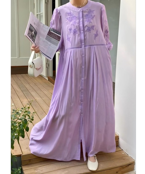 Aelina(エリナ)の「刺繍長袖ロングワンピース(ワンピース・レディース・ダークグリーン/ローズ/モカ/マスタード/ライトグリーン/オレンジ/ブラウン/ブラック/ベージュ/パープル・F)」の18枚目の写真