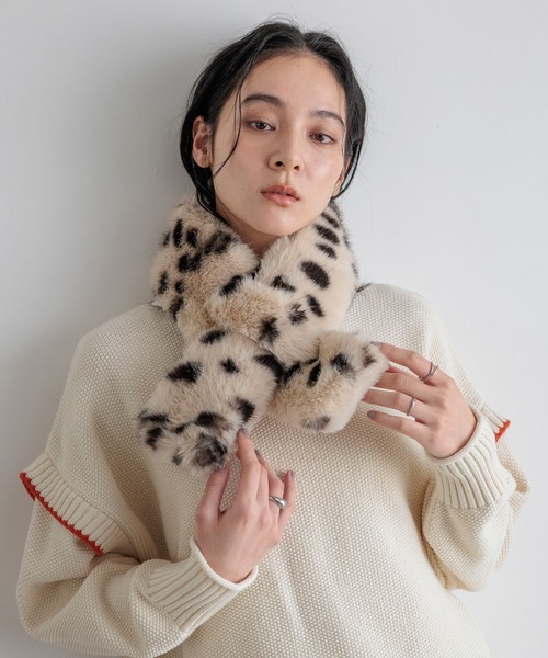 LOWRYS FARM(ローリーズファーム)の「サシコミFファーティペット 579637(ネックウォーマー/スヌード・レディース・ブラック/アイボリー/その他/レオパード・FREE)」の4枚目の写真