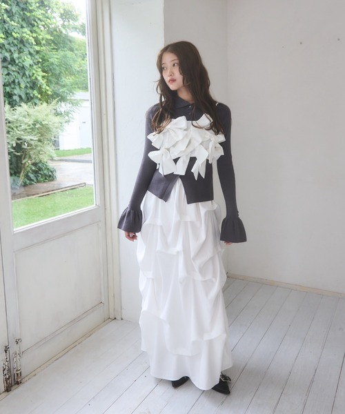 mellowneon（メロウネオン）の「2wayボタンフリルデザインリブニット（ニット/セーター・レディース・チャコールグレー/オフホワイト・FREE）」の13枚目の写真