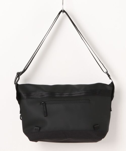 CHROME(クローム)の「CHROME/クローム ショルダーバッグ COURIER FLAP MSNGR クーリエ フラップ メッセンジャー 6L JP242MTBK(ショルダーバッグ・メンズ・ブラック・FREE)」の2枚目の写真