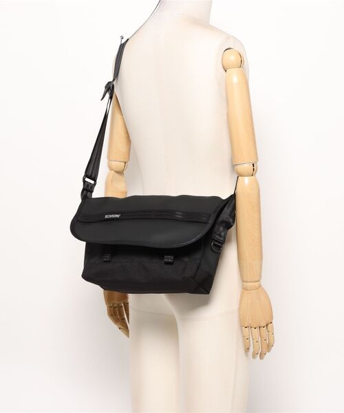 CHROME(クローム)の「CHROME/クローム ショルダーバッグ COURIER FLAP MSNGR クーリエ フラップ メッセンジャー 6L JP242MTBK(ショルダーバッグ・メンズ・ブラック・FREE)」の5枚目の写真