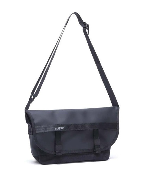 CHROME(クローム)の「CHROME/クローム ショルダーバッグ COURIER FLAP MSNGR クーリエ フラップ メッセンジャー 6L JP242MTBK(ショルダーバッグ・メンズ・ブラック・FREE)」の1枚目の写真