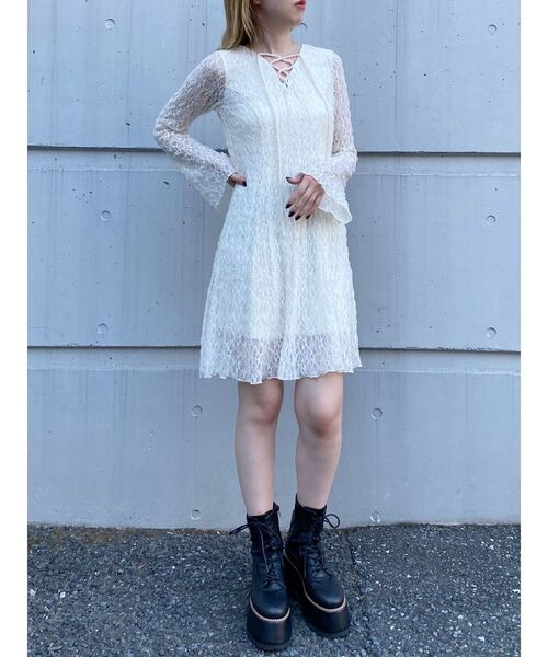 MURUA（ムルーア）の「レースアップミニワンピース（ワンピース・レディース・アイボリー/ブラック・FREE）」の12枚目の写真