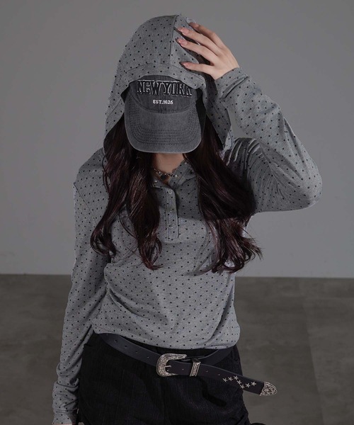 apres jour mignon（アプレジュールミニョン）の「フード付きヘンリープルオーバー（Tシャツ/カットソー・レディース・ブラック系その他2/ブラック系その他/チャコールグレー/グレー・X-LARGE/フリー）」の2枚目の写真