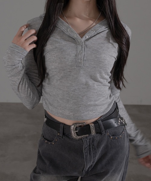 apres jour mignon（アプレジュールミニョン）の「フード付きヘンリープルオーバー（Tシャツ/カットソー・レディース・ブラック系その他2/ブラック系その他/チャコールグレー/グレー・X-LARGE/フリー）」の13枚目の写真