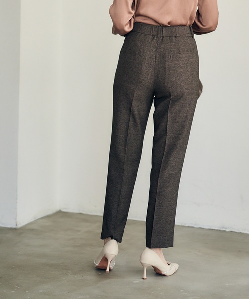 12Twelve Agenda(トゥエルブ アジェンダ)の「マシーンウォッシャブルテーパードパンツ(その他パンツ・レディース・ネイビー/ブラウン・M/S)」の6枚目の写真