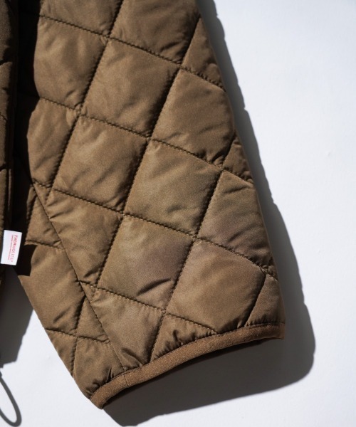 PENNEYS（ぺニーズ）の「PENNEY'S ぺニーズ / THE FOX STANDARD QUILT V CARDIGAN（ナイロンジャケット・メンズ・ブラック/グレー/ネイビー/ブラウン・LARGE/MEDIUM）」の8枚目の写真