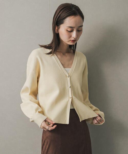 SENSE OF PLACE by URBAN RESEARCH（センスオブプレイスバイアーバンリサーチ）の「ニュアンスボタンVネックカーディガン（カーディガン/ボレロ・レディース・レッド/ブラック/アイボリー・ONE）」の15枚目の写真