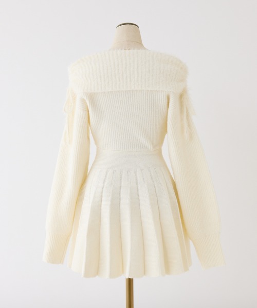 one after another NICE CLAUP（ワンアフターアナザーナイスクラップ）の「オフショルニットワンピース（ワンピース・レディース・アイボリー/ブラック/チャコールグレー/モカ/ライトピンク・SMALL/MEDIUM）」の9枚目の写真