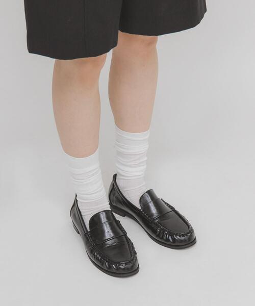 KBF（ケイビーエフ）の「ギャザーデザインローファー（その他シューズ・レディース・ベージュ/ブラック・36/37/38）」の12枚目の写真