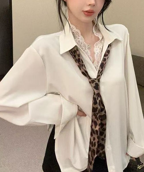 gossip!ロサンゼルス(ゴシップロサンゼルス)の「レオパード柄ネクタイ付き レース V ルーズシャツ ウエストドローコード長袖シャツ2 点セット(Tシャツ/カットソー・レディース・ブラック/ホワイト・M)」の12枚目の写真