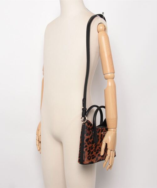 DOMITILLA Mini Sathcel ショルダーバッグ | GUESS(ゲス) JAPAN 公式