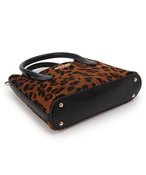 Guess(ゲス)の「DOMITILLA Mini Sathcel ショルダーバッグ (ショルダーバッグ・レディース・レオパード・ONE SIZE)」の2枚目の写真