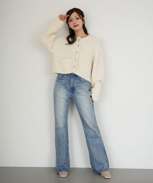 EIMY ISTOIRE（エイミーイストワール）の「スリムフレアデニムパンツ（デニムパンツ・レディース・ライトブルー・25inch/24inch/23inch）」の9枚目の写真