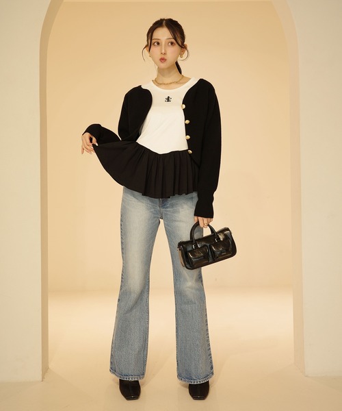 EIMY ISTOIRE（エイミーイストワール）の「スリムフレアデニムパンツ（デニムパンツ・レディース・ライトブルー・25inch/24inch/23inch）」の6枚目の写真