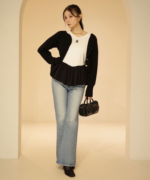 EIMY ISTOIRE（エイミーイストワール）の「スリムフレアデニムパンツ（デニムパンツ・レディース・ライトブルー・25inch/24inch/23inch）」の7枚目の写真