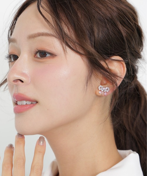 JILL by JILL STUART(ジルバイジルスチュアート)の「◇Cubic リボンイヤリング(イヤリング・レディース・ピンク/シルバー・FREE)」の8枚目の写真