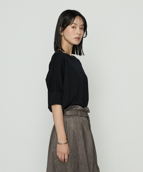 Gabardine K.T(ギャバジンケーティー)の「リヨセル天竺 ゆったりニットソー(Tシャツ/カットソー・レディース・グレー/ライトベージュ/ブラック・9号)」の1枚目の写真