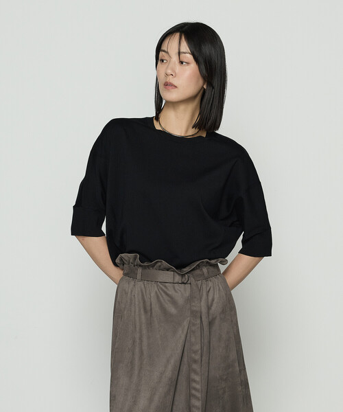 Gabardine K.T(ギャバジンケーティー)の「リヨセル天竺 ゆったりニットソー(Tシャツ/カットソー・レディース・グレー/ライトベージュ/ブラック・9号)」の7枚目の写真