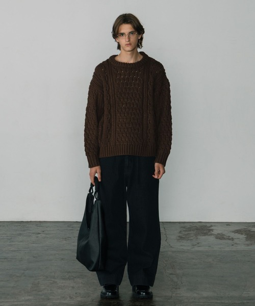LURAKU(ルラク)の「【LURAKU】Wool Heavy Cable Knit / ウールヘビーケーブルニット(ニット/セーター・メンズ・オフホワイト/ブラック/ブラウン・L/M)」の4枚目の写真
